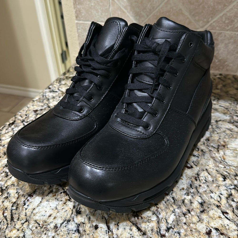 Nike Boots